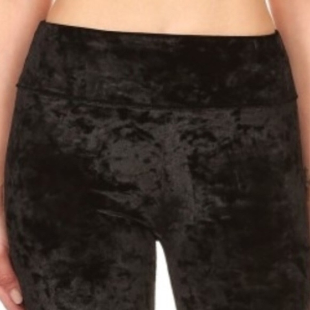 Gorgeous solid crushed black velvet leggings - Picture 4 of 4